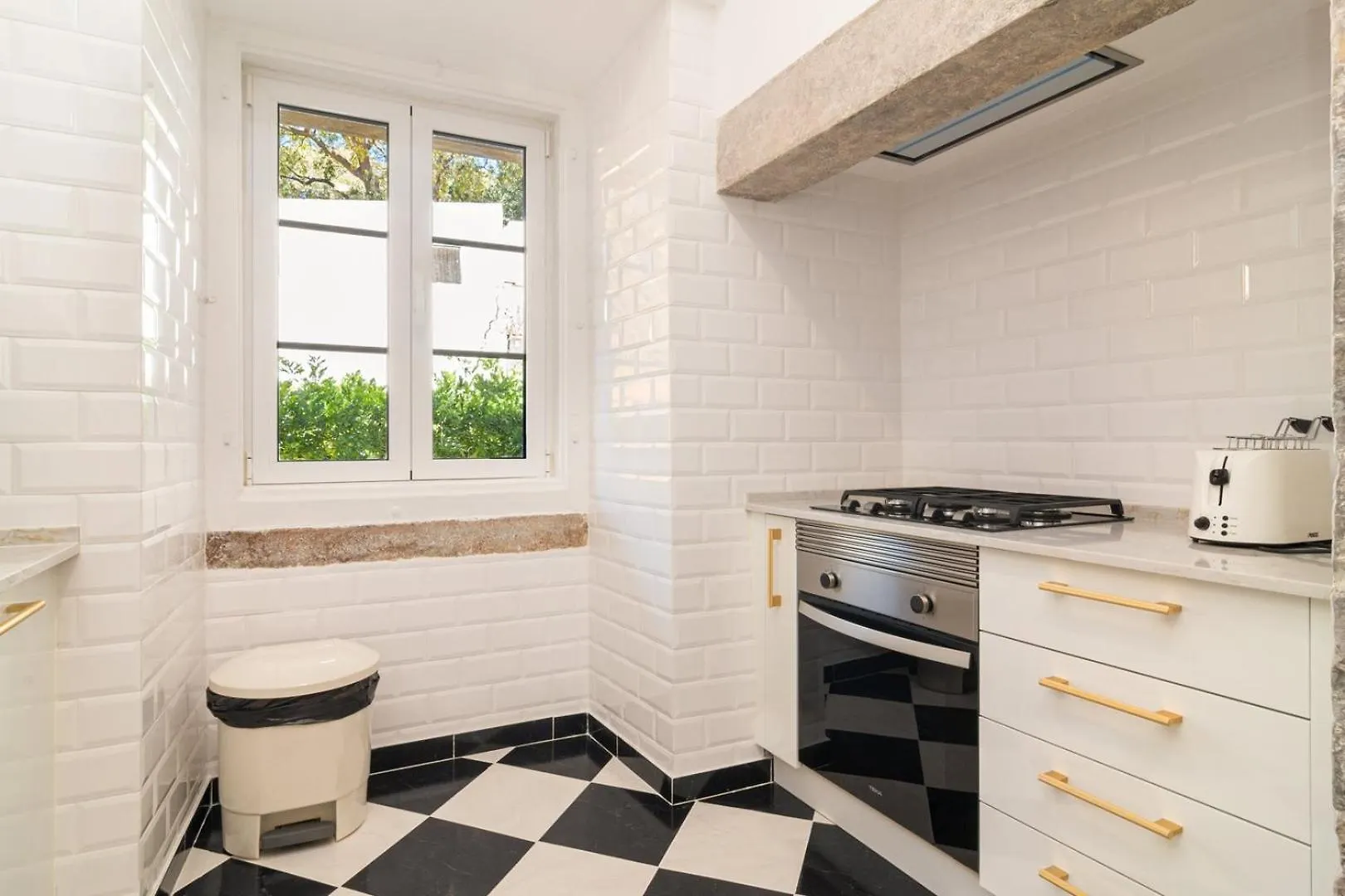 Guestready - Priorado - Yellow Suite Lisbon Portugal